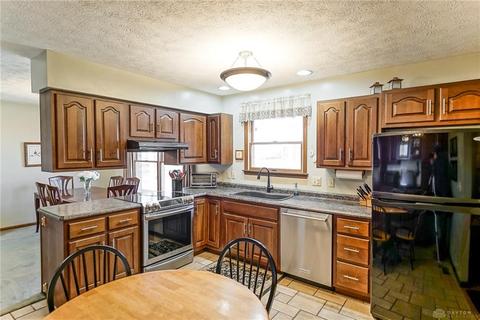 3760 Hustead Rd, Springfield, OH 45502 photo 12