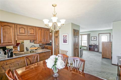 3760 Hustead Rd, Springfield, OH 45502 photo 8