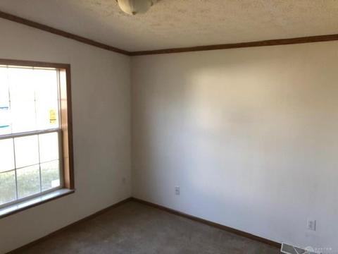 1406 Beverly Ave, Springfield, OH 45504 photo 3