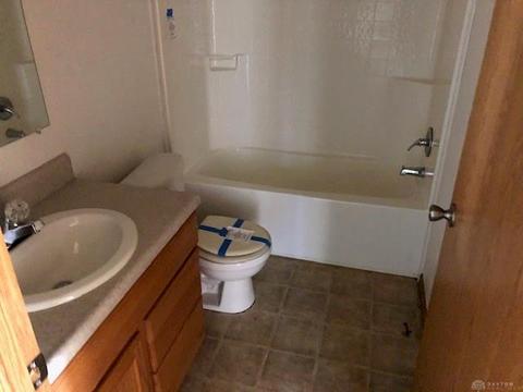 1406 Beverly Ave, Springfield, OH 45504 photo 4