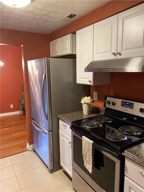 1110 Eagle Feather Cir #E, Dayton, OH 45449 photo 3