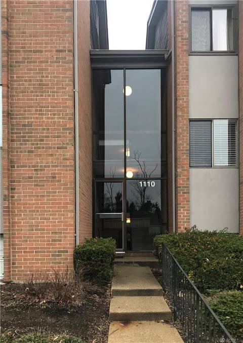 1110 Eagle Feather Cir #E, Dayton, OH 45449 photo 1
