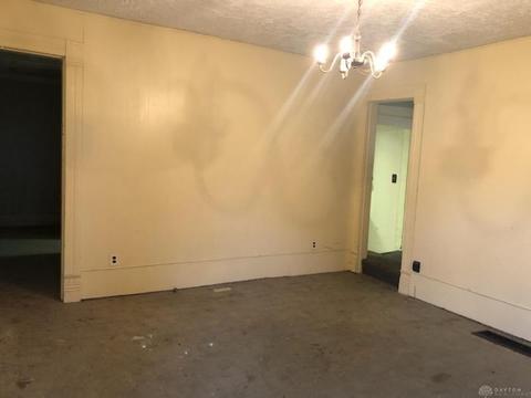864 E Main St, Springfield, OH 45503 photo 11