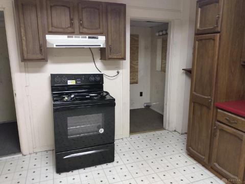 864 E Main St, Springfield, OH 45503 photo 6