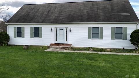 6884 Old Clifton Rd, Springfield, OH 45502 photo 1