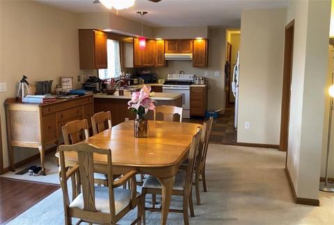 6884 Old Clifton Rd, Springfield, OH 45502 photo 4