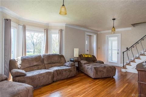 902 Mitchell Blvd, Springfield, OH 45503 photo 3