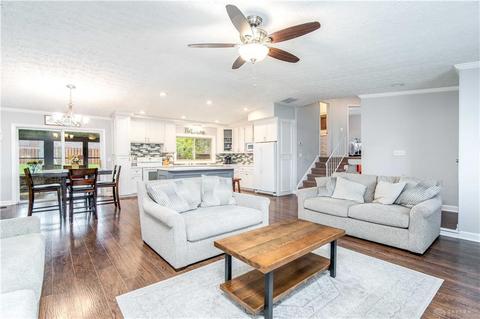 240 Pinecone Dr, Springboro, OH 45066 photo 5