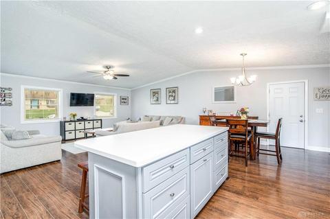 240 Pinecone Dr, Springboro, OH 45066 photo 8