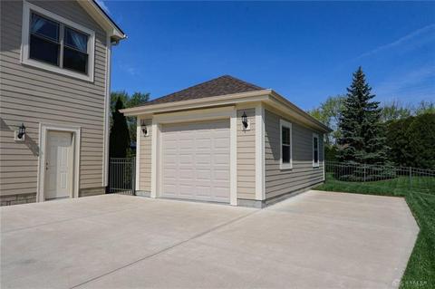 3927 Eagle Point Dr, Beavercreek, OH 45430 photo 11