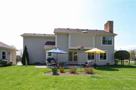 3927 Eagle Point Dr, Beavercreek, OH 45430 photo 2