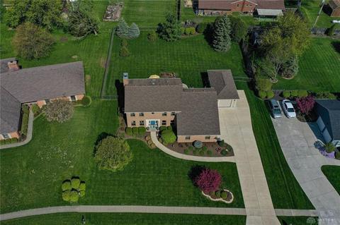 3927 Eagle Point Dr, Beavercreek, OH 45430 photo 7