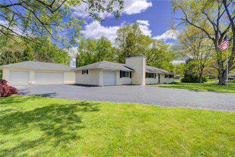 9458 Stephanie St, Centerville, OH 45458 photo 2
