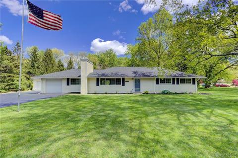 9458 Stephanie St, Centerville, OH 45458 photo 1