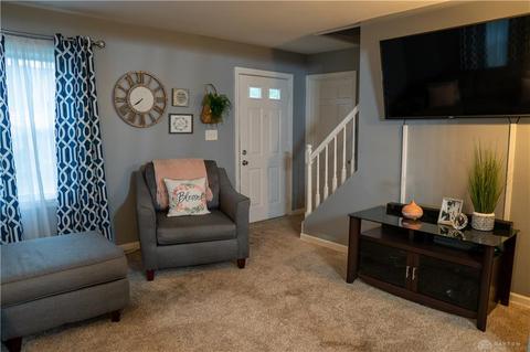 320 S Wright Ave, Fairborn, OH 45324 photo 2