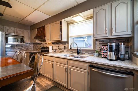 506 N Race St, Springfield, OH 45504 photo 13
