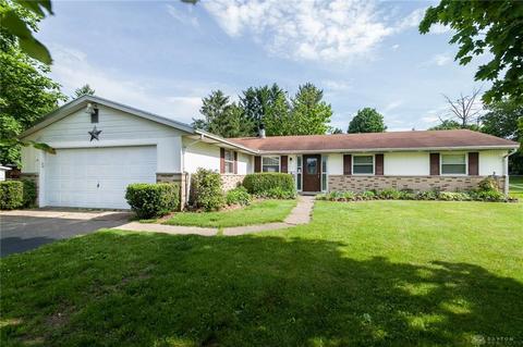 1802 Cheviot Hills Dr, Springfield, OH 45505 photo 1