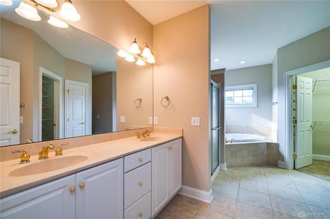 3991 Shadowleaf Dr, Bellbrook, OH 45305 photo 32