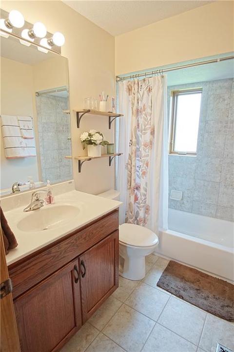 1754 E Dorothy Ln, Dayton, OH 45429 photo 15