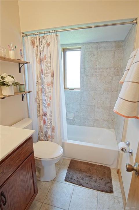 1754 E Dorothy Ln, Dayton, OH 45429 photo 16