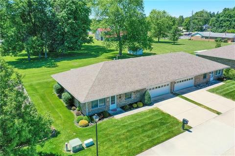 4901 Brannan Dr, Springfield, OH 45502 photo 2