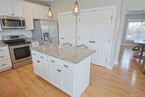 9274 Maxwells Xing, Dayton, OH 45458 photo 14