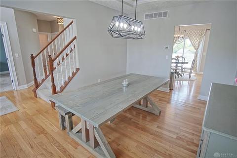 9274 Maxwells Xing, Dayton, OH 45458 photo 7