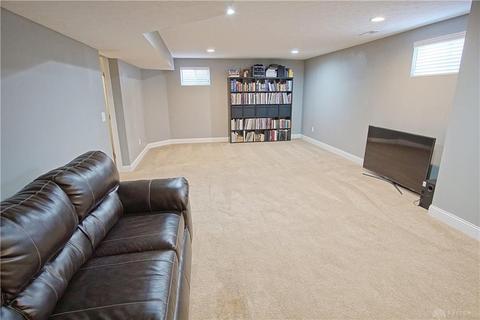 9274 Maxwells Xing, Dayton, OH 45458 photo 32