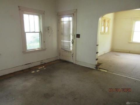 530 N Shaffer St, Springfield, OH 45504 photo 5