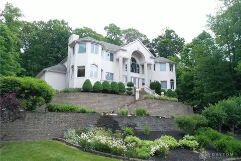 480 Aberfelda Dr, Springfield, OH 45504 photo 2