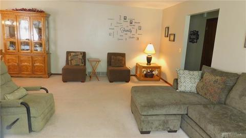 910 Maplecrest Dr, Troy, OH 45373 photo 4