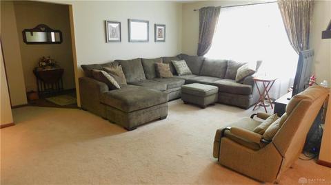 910 Maplecrest Dr, Troy, OH 45373 photo 5