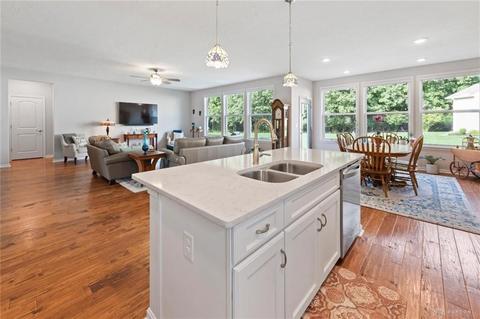 6178 Old Forest Dr, Maineville, OH 45039 photo 9