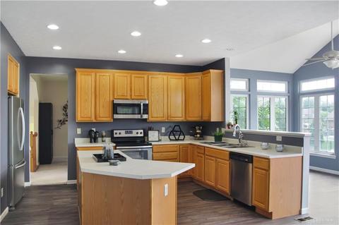 345 E Manor Dr, Springboro, OH 45066 photo 4