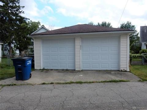 746 E Circle Dr, Dayton, OH 45403 photo 4