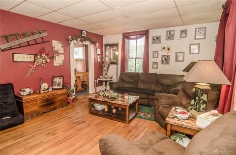 407 E Main St, Centerville, IN 47330 photo 4