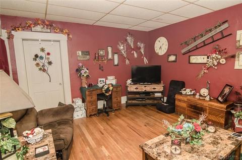 407 E Main St, Centerville, IN 47330 photo 5