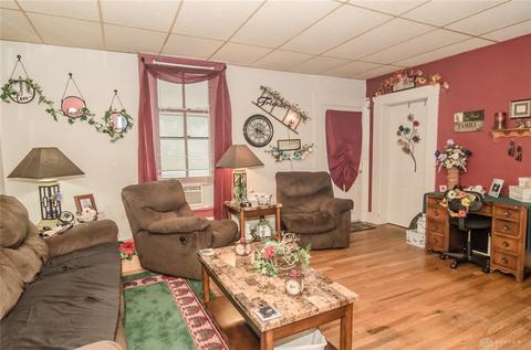 407 E Main St, Centerville, IN 47330 photo 3