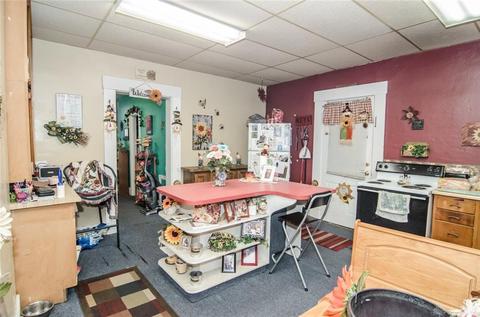 407 E Main St, Centerville, IN 47330 photo 7