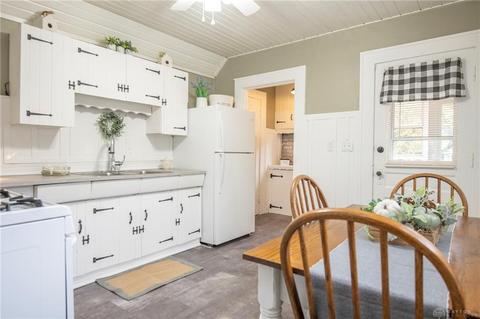 361 Ridge Rd, Springfield, OH 45503 photo 9