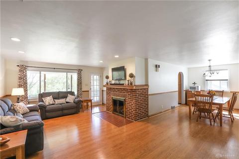 1000 Spruce Dr, Springfield, OH 45504 photo 3