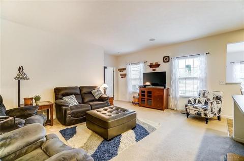 69 Cascade Dr, Fairborn, OH 45324 photo 3