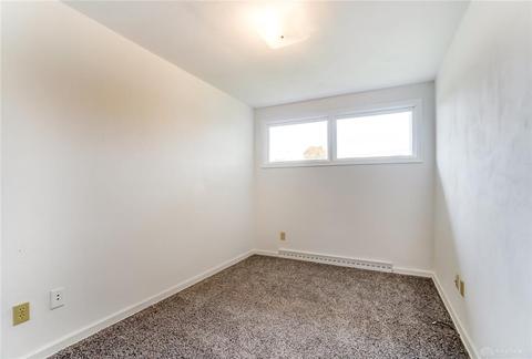 1006 Robin Rd, Springfield, OH 45503 photo 18