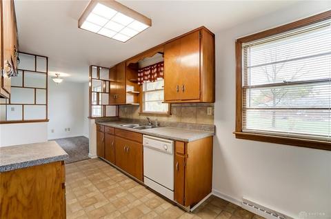 1006 Robin Rd, Springfield, OH 45503 photo 11