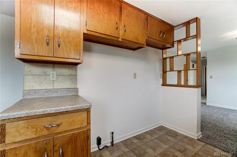 1006 Robin Rd, Springfield, OH 45503 photo 12