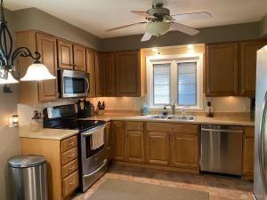 614 S Clairmont Ave, Springfield, OH 45505 photo 2