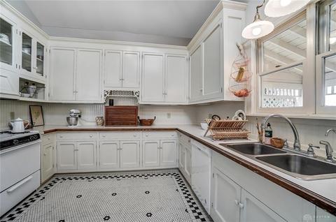 3429 E High St, Springfield, OH 45505 photo 9