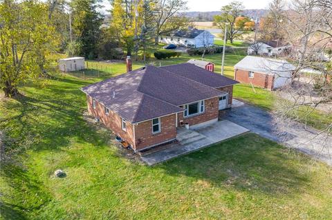 1371 Ridgeway Dr, Springfield, OH 45506 photo 3