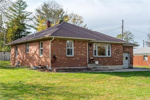 1371 Ridgeway Dr, Springfield, OH 45506 photo 2