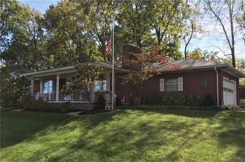 1609 Shadeland Dr, Springfield, OH 45503 photo 1